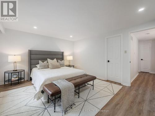 1227 Cornerbrook Place, Mississauga, ON - Indoor Photo Showing Bedroom