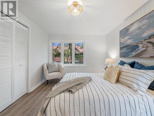 1227 Cornerbrook Place, Mississauga, ON - Indoor Photo Showing Bedroom