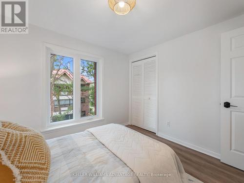 1227 Cornerbrook Place, Mississauga, ON - Indoor Photo Showing Bedroom