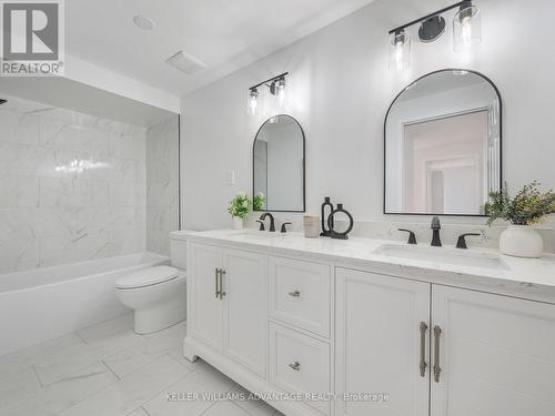 1227 Cornerbrook Place, Mississauga, ON - Indoor Photo Showing Bathroom