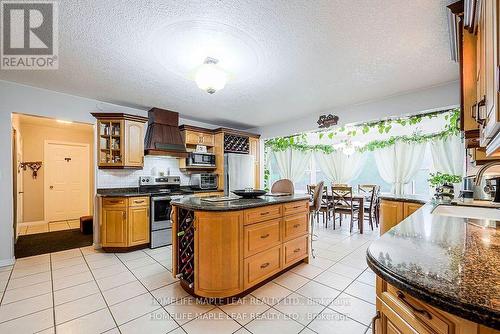 9534 Sideroad 3, Wellington North, ON - Indoor Photo Showing Kitchen