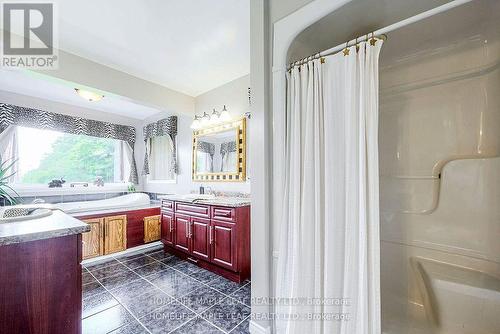 9534 Sideroad 3, Wellington North, ON - Indoor Photo Showing Bathroom