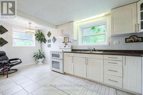 9534 Sideroad 3, Wellington North, ON - Indoor Photo Showing Kitchen With Double Sink