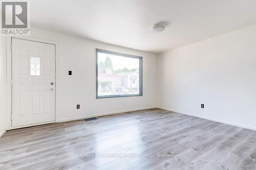 453 Paling Avenue, Hamilton, ON - Indoor Photo Showing Other Room