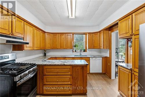 2010 Concession 6C Road, Lanark Highlands, ON - Indoor Photo Showing Kitchen