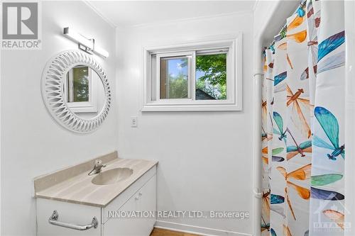 2010 Concession 6C Road, Lanark Highlands, ON - Indoor Photo Showing Bathroom