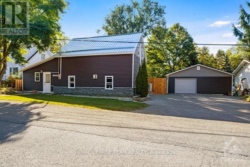 118 William Street, Merrickville-Wolford, ON - Outdoor