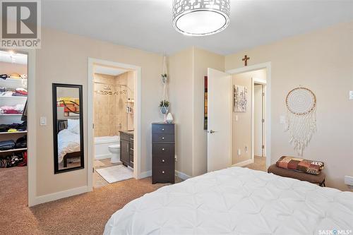 143 Maningas Bend, Saskatoon, SK - Indoor Photo Showing Bedroom