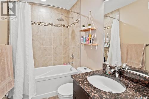 143 Maningas Bend, Saskatoon, SK - Indoor Photo Showing Bathroom