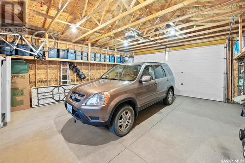 143 Maningas Bend, Saskatoon, SK - Indoor Photo Showing Garage