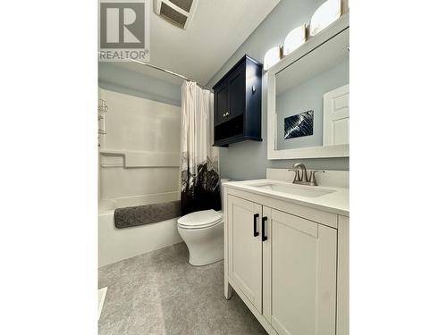 5325 Haugland Avenue, Terrace, BC - Indoor Photo Showing Bathroom