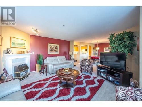 1445 Halifax Street Unit# 104, Penticton, BC - Indoor Photo Showing Living Room With Fireplace