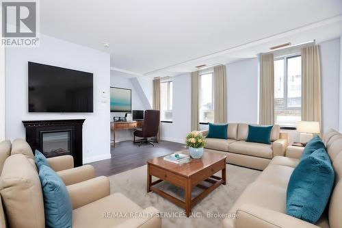 504 - 135 Maitland Street, Toronto, ON - Indoor Photo Showing Living Room With Fireplace