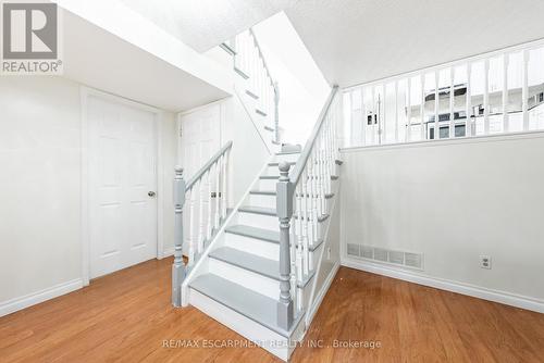 38 Meadowpoint Drive, Hamilton, ON - Indoor Photo Showing Other Room