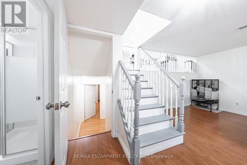 38 Meadowpoint Drive, Hamilton, ON - Indoor Photo Showing Other Room