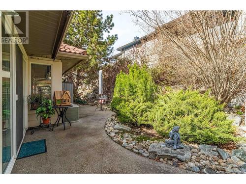 4043 Gallaghers Terrace, Kelowna, BC - Outdoor