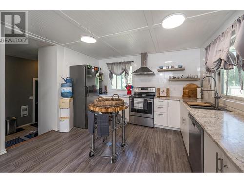 19255 Chief Lake Road, Prince George, BC - Indoor Photo Showing Kitchen