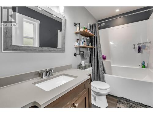 4016 Knight Crescent, Prince George, BC - Indoor Photo Showing Bathroom