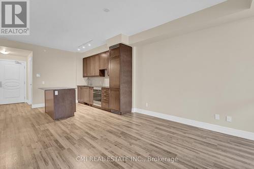 407 - 9075 Jane Street, Vaughan, ON - Indoor Photo Showing Kitchen