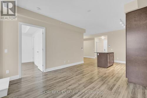 407 - 9075 Jane Street, Vaughan, ON - Indoor Photo Showing Other Room