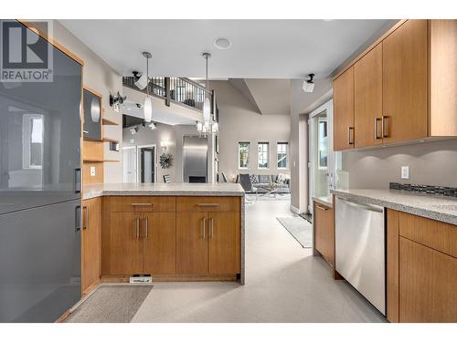 1858 Ironwood Terrace, Kamloops, BC - Indoor Photo Showing Kitchen