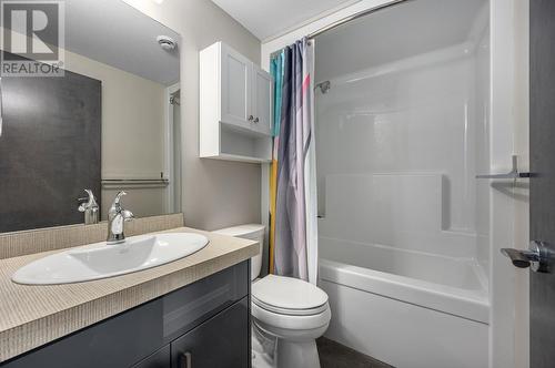 1858 Ironwood Terrace, Kamloops, BC - Indoor Photo Showing Bathroom