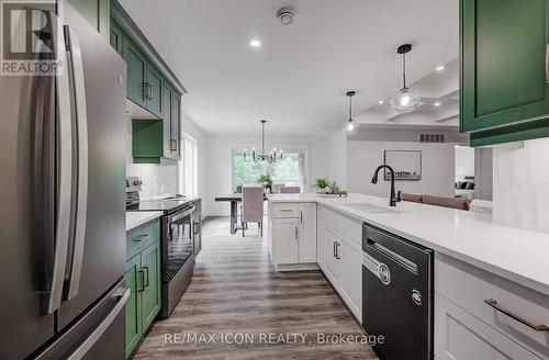 514 Lambton Street W, West Grey, ON - Indoor Photo Showing Kitchen With Upgraded Kitchen