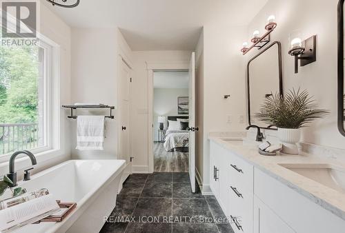 514 Lambton Street W, West Grey, ON - Indoor Photo Showing Bathroom