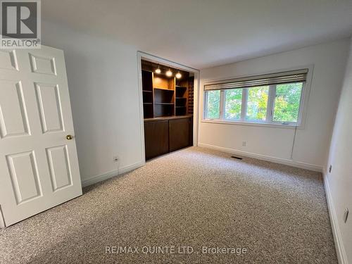 30 - 31 Keegan Parkway, Belleville, ON - Indoor Photo Showing Other Room