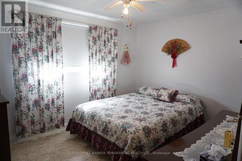 416 Cecil Street, Temiskaming Shores, ON - Indoor Photo Showing Bedroom