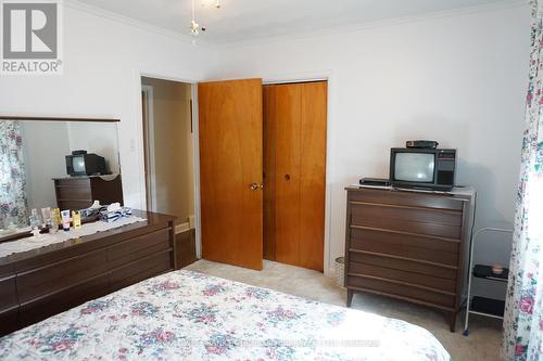 416 Cecil Street, Temiskaming Shores, ON - Indoor Photo Showing Bedroom