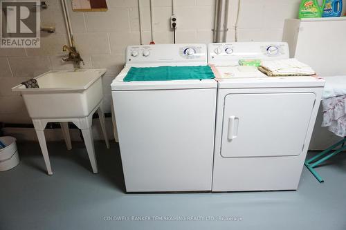 416 Cecil Street, Temiskaming Shores, ON - Indoor Photo Showing Laundry Room