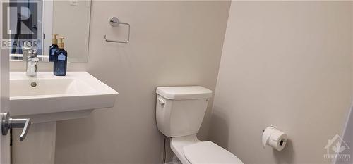 320 Raheen Court, Ottawa, ON - Indoor Photo Showing Bathroom