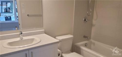 320 Raheen Court, Ottawa, ON - Indoor Photo Showing Bathroom