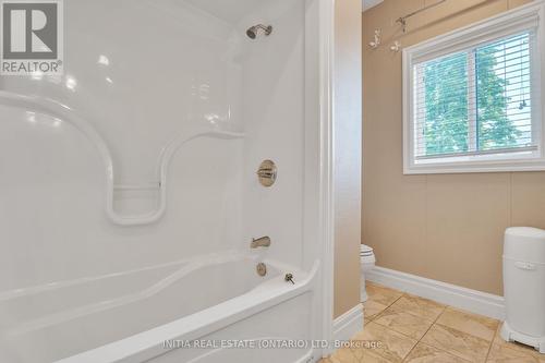 19 - 384 Skyline Avenue, London, ON - Indoor Photo Showing Bathroom