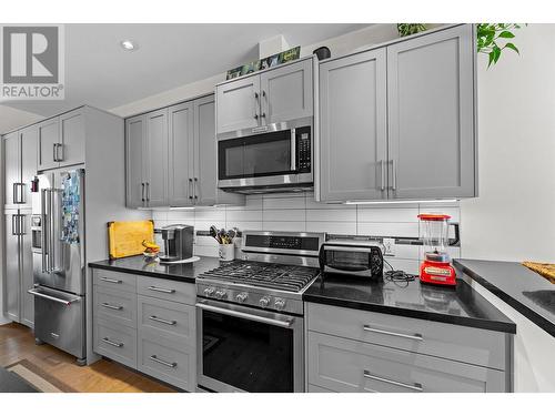 3510 Landie Road Unit# 24, Kelowna, BC - Indoor Photo Showing Kitchen