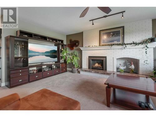 3603 Forsyth Drive, Penticton, BC - Indoor Photo Showing Living Room With Fireplace