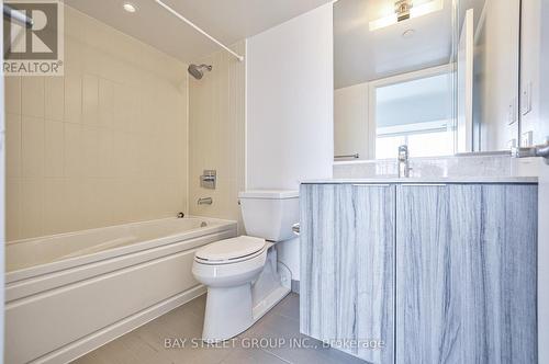 2507 - 955 Bay Street, Toronto, ON - Indoor Photo Showing Bathroom