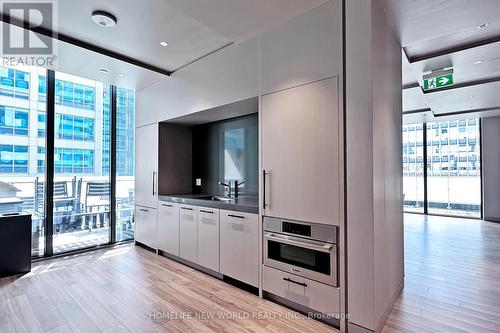 3615 - 20 Lombard Street, Toronto, ON - Indoor Photo Showing Kitchen