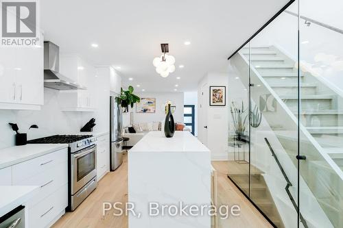 745 Craven Road, Toronto, ON - Indoor Photo Showing Kitchen With Upgraded Kitchen