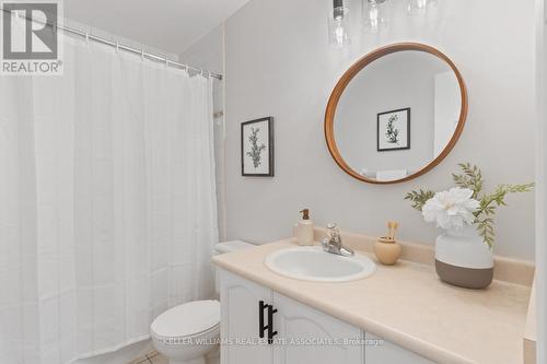 311 Niagara Drive, Oshawa, ON - Indoor Photo Showing Bathroom