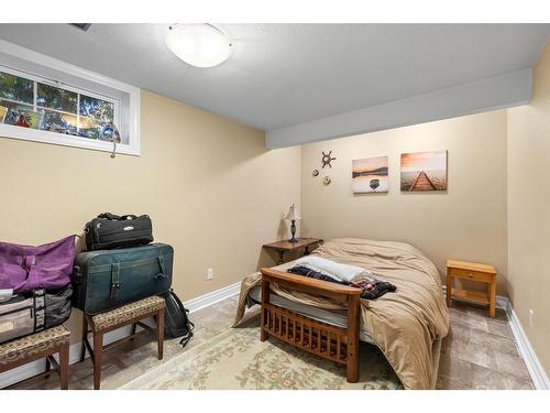 3733 Highway 3, Erickson, BC - Indoor Photo Showing Bedroom