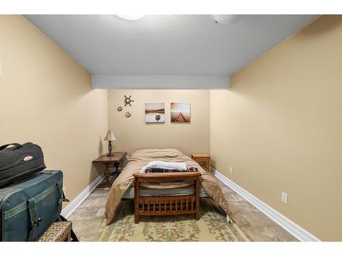 3733 Highway 3, Erickson, BC - Indoor Photo Showing Bedroom