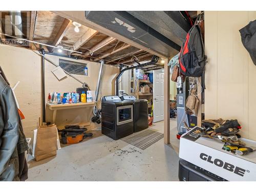 3733 3 Highway, Erickson, BC - Indoor Photo Showing Basement