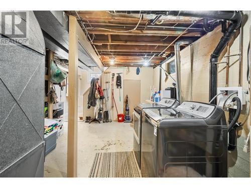 3733 3 Highway, Erickson, BC - Indoor Photo Showing Laundry Room