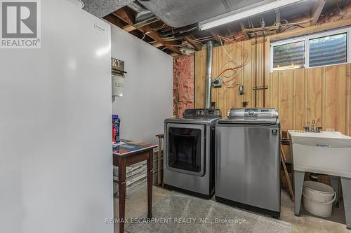 34 Killins Street, West Lincoln, ON - Indoor Photo Showing Laundry Room