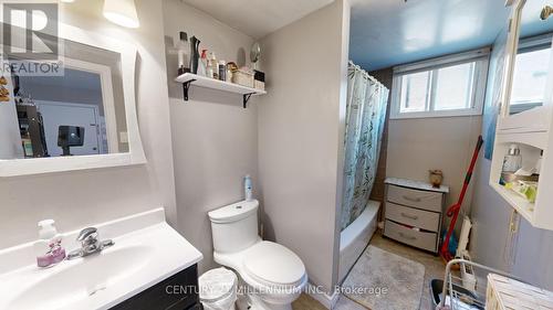 184 Simcoe Street, London, ON - Indoor Photo Showing Bathroom