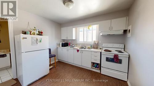 184 Simcoe Street, London, ON - Indoor Photo Showing Kitchen With Double Sink