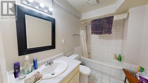 184 Simcoe Street, London, ON - Indoor Photo Showing Bathroom