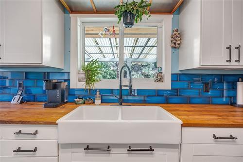 139 Cleland Drive, Penticton, BC - Indoor Photo Showing Kitchen With Double Sink